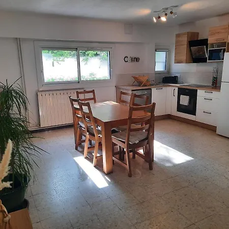 Charmante Dependance En Rez De Jardin D'une Maison * La Ciotat